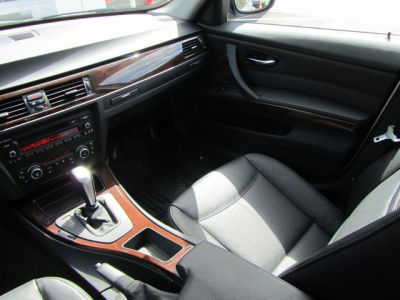 2011 BMW 328  i xDrive