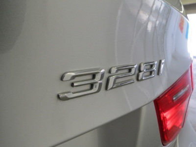 2011 BMW 328  i xDrive