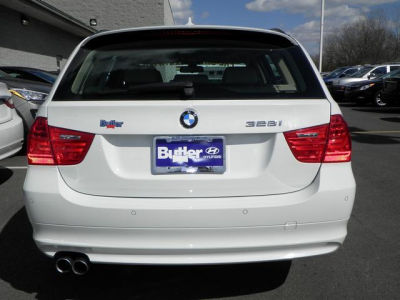 2011 BMW 328  i xDrive