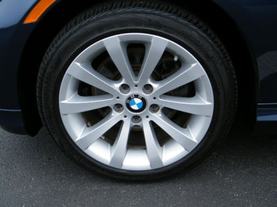 2011 BMW 328  i xDrive