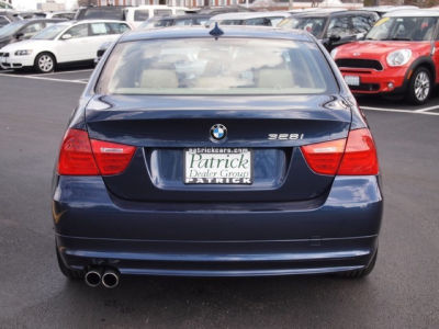 2011 BMW 328  i xDrive