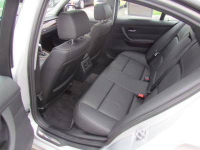 2011 BMW 328  i xDrive