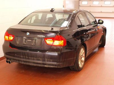 2011 BMW 328  i xDrive