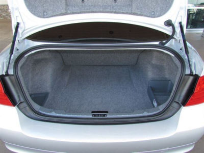 2011 BMW 328  i