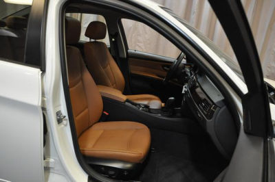 2011 BMW 328  i xDrive