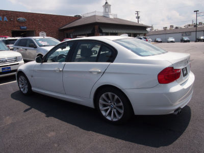 2011 BMW 328  i xDrive