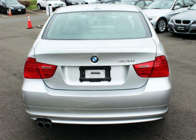 2011 BMW 328  i xDrive