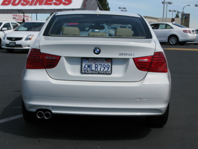 2011 BMW 328 i