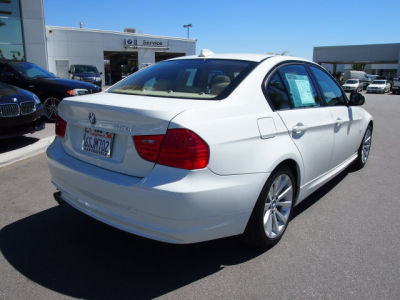 2011 BMW 328 i