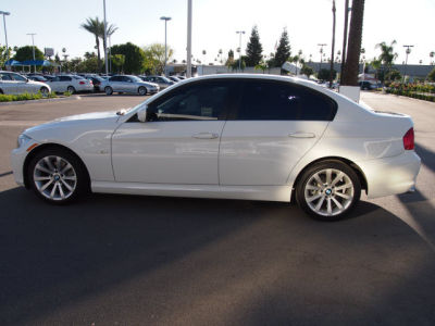 2011 BMW 328 i