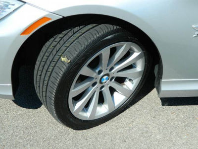 2011 BMW 328  i xDrive