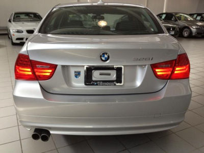 2011 BMW 328 i