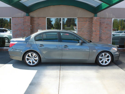 2005 BMW 545  i
