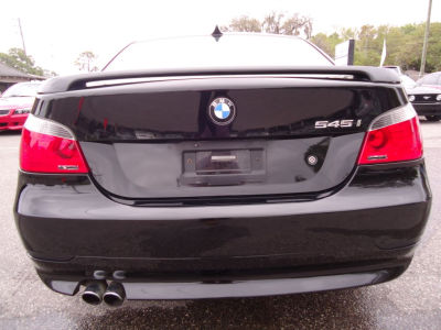 2004 BMW 545  i