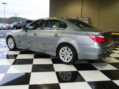 2005 BMW 545  i