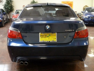 2004 BMW 545  i