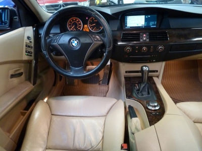 2004 BMW 545  i