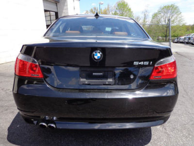 2005 BMW 545  i