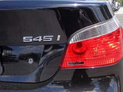 2005 BMW 545  i