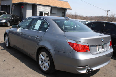 2004 BMW 545  i
