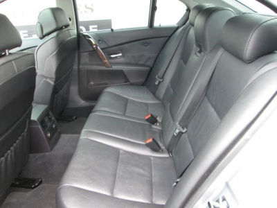 2004 BMW 545 i