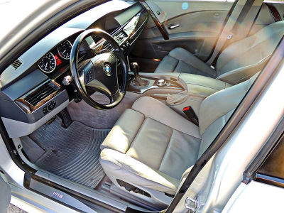 2004 BMW 545  i