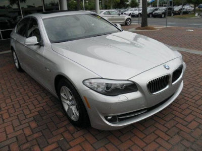 2011 BMW 528 i