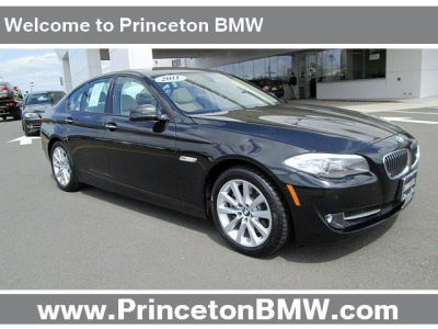 2011 BMW 528 i