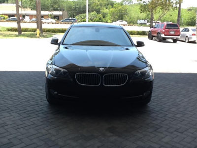 2011 BMW 528 i