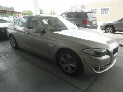 2011 BMW 528  i