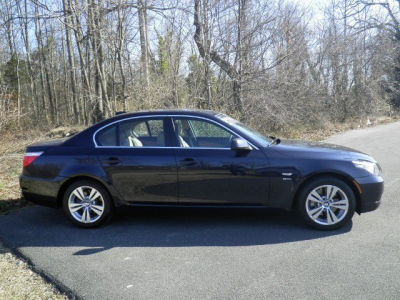 2010 BMW 528  i xDrive