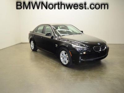 2010 BMW 528  i xDrive