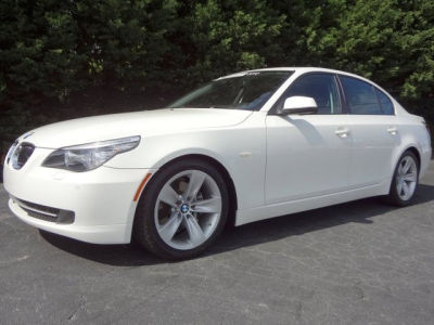 2010 BMW 528  i
