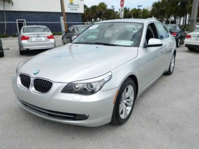 2010 BMW 528  i