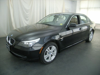 2010 BMW 528  i xDrive