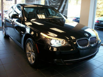 2010 BMW 528  i xDrive