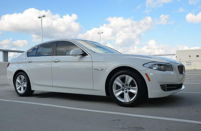 2011 BMW 528  i