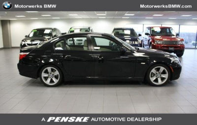 2010 BMW 528 i