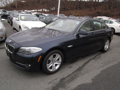 2011 BMW 528 i