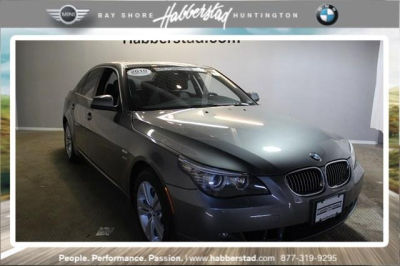 2010 BMW 528  i xDrive
