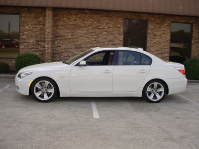2010 BMW 528  i