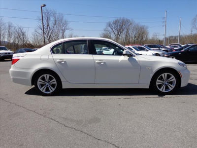 2010 BMW 528  i