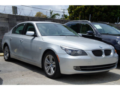 2010 BMW 528  i