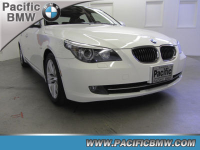 2010 BMW 528  i