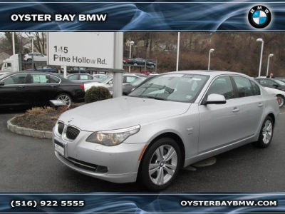 2010 BMW 528  i xDrive