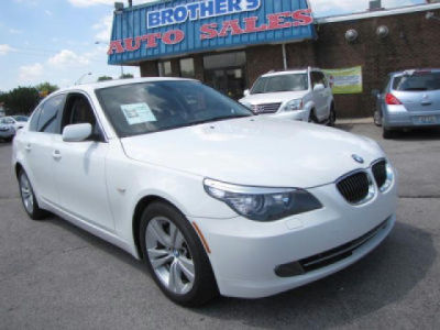2010 BMW 528  i