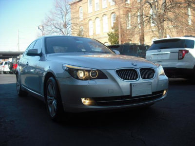 2010 BMW 528  i xDrive