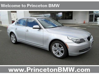 2010 BMW 528  i xDrive