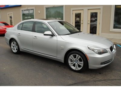 2010 BMW 528  i xDrive