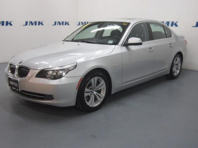 2010 BMW 528  i